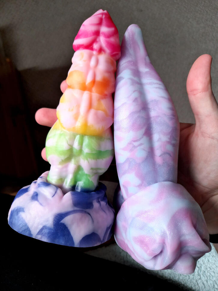 Small Nova and Small Winston's Tongue from Bad Dragon